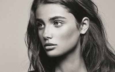 Taylor Hill ทูตความงามคนล่าสุดของแบรนด์ระดับโลก