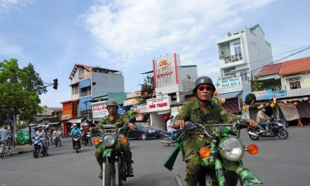 ชีวิตหลังสงครามเวียดนามของศิลปินฝาแฝดแห่งตระกูล LE Brothers