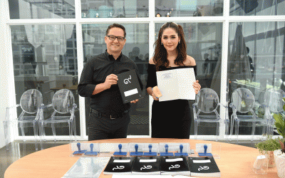 เมอร์เซเดส-เบนซ์ จัดทำชุดเครื่องเขียนเพื่อเด็กนักเรียนผู้ยากไร้