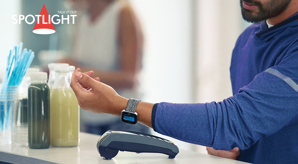 ฟิตบิทเปิดตัว Fitbit Versa สมาร์ทวอทช์สำหรับทุกคน