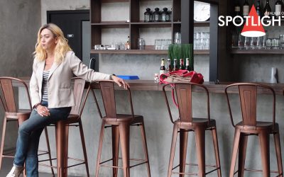 พอลลีน งามพริ้ง สายน้ำที่ไม่ไหลย้อนกลับ